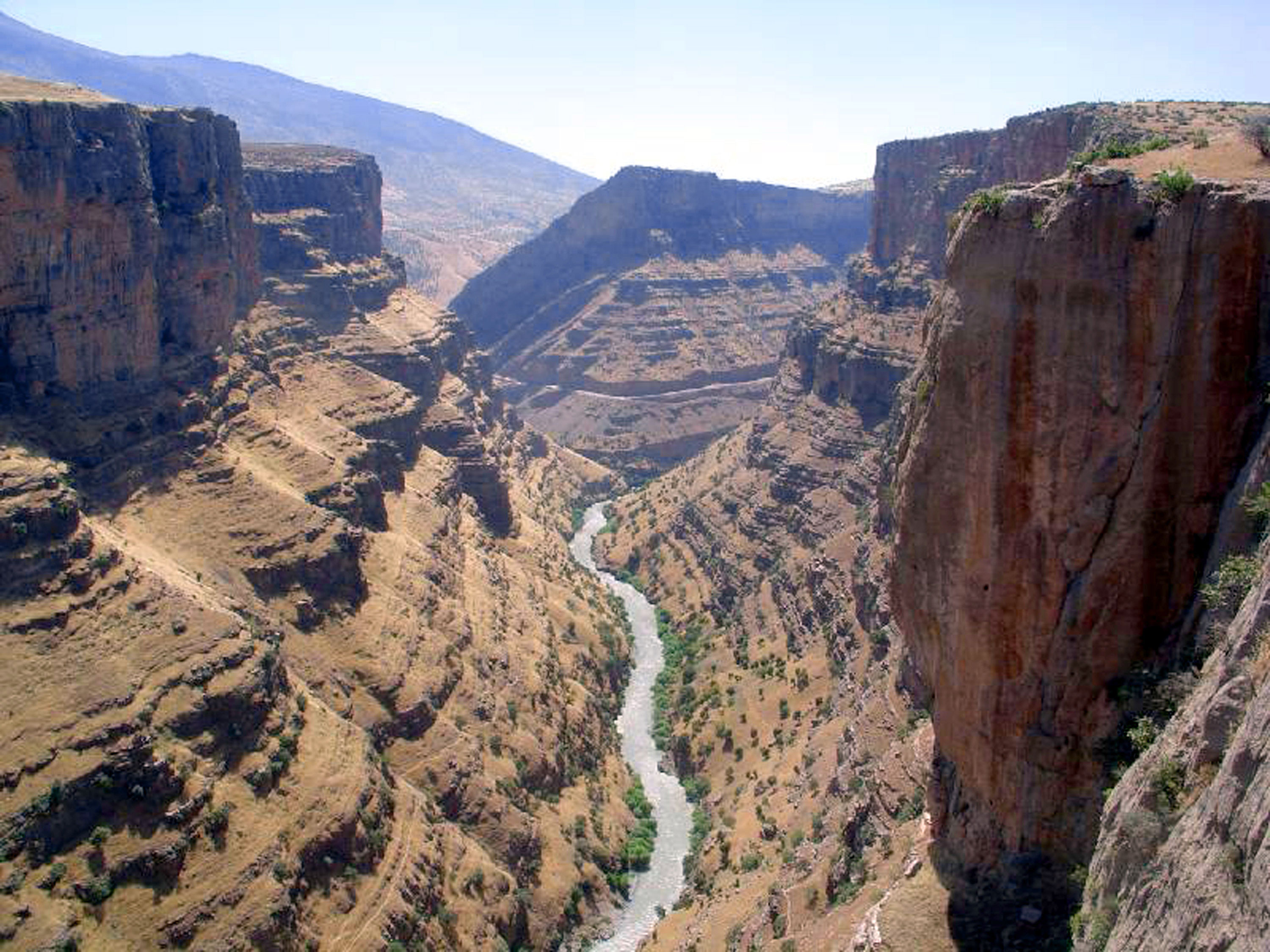 2-Canyon,_north_eastern_Kurdistan